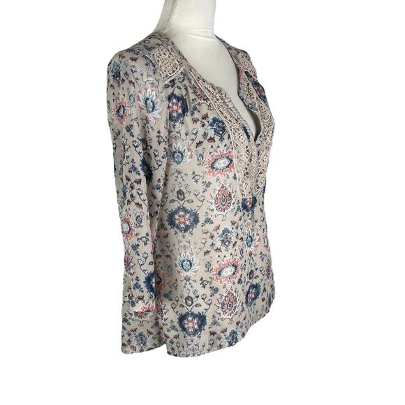 Anthropologie Maeve Stillwater Crochet Blouse Neutral Motif Floral Size 8 - Picture 3 of 7